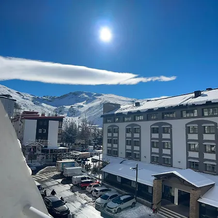 Plaza Pradollano Edificio Montblanc *